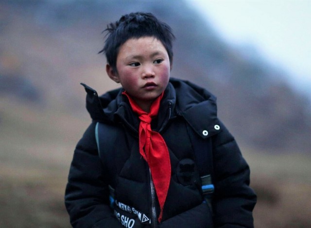 This Chinese man has flown around the world, changing his life. - China, Children, School, Longpost, Pupils, Society, Education, Repeat, Asians