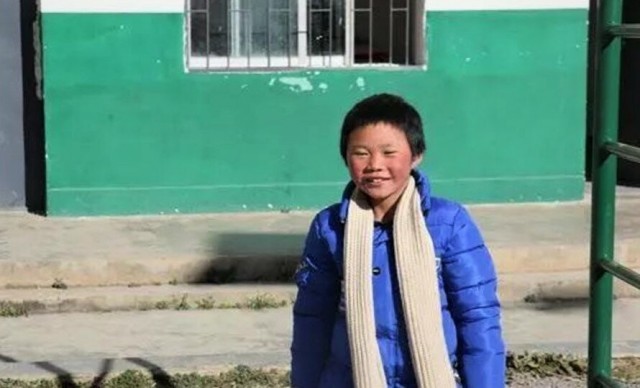 This Chinese man has flown around the world, changing his life. - China, Children, School, Longpost, Pupils, Society, Education, Repeat, Asians