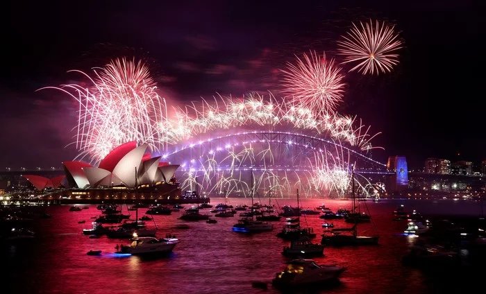 Fireworks on a grand scale - Fireworks, New Year, Interesting, Around the world, Greece, UAE, Philippines, Thailand, Russia, USA, Great Britain, Australia, Longpost