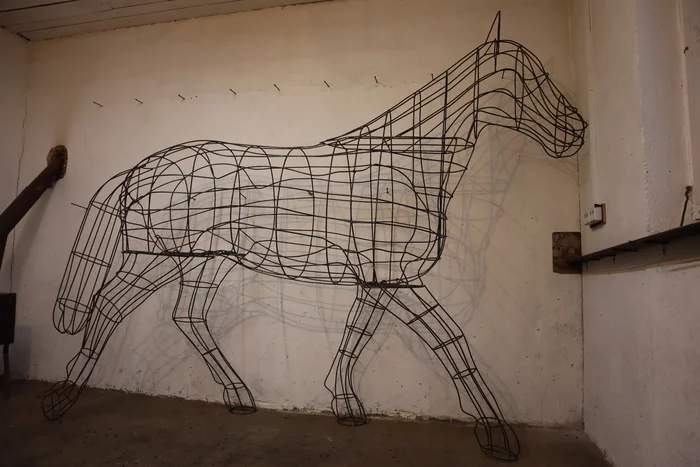 Wire horse according to do-it-yourself drawings - My, Needlework with process, With your own hands, Wire crafts, Frame, Welding, Video, Longpost