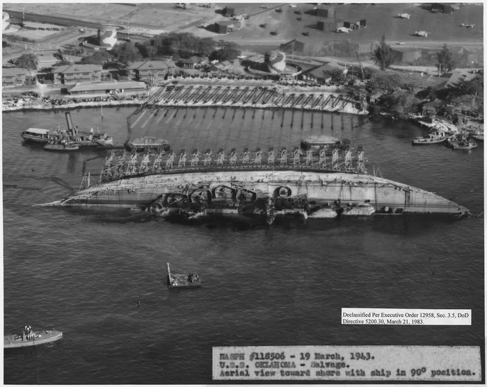The sunken battleship Oklahoma is placed on an even keel, Pearl Harbor 03/19/1943 - The Second World War, Ship, Battleship, Pearl Harbor, Historical photo, Military history, The photo, Longpost