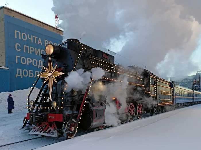 Russian Christmas at the Ivanovo station - My, Christmas, Locomotive, Railway station, Retro, A train, The festival, Ivanovo, Exhibition, Longpost