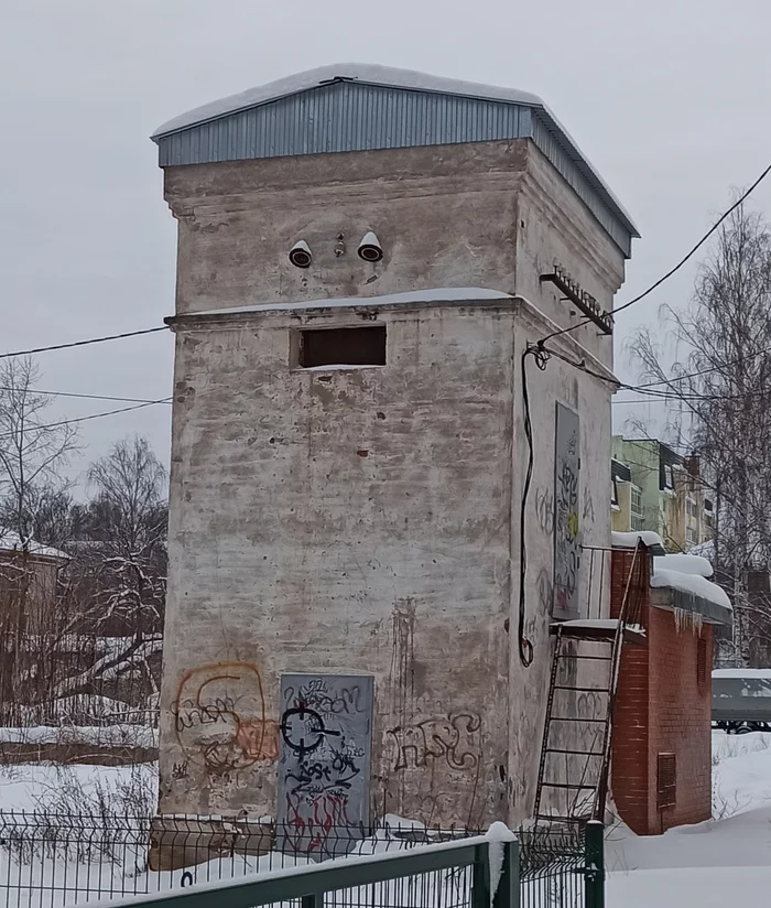 Surprised Tower - My, Tower, Astonishment, Pareidolia