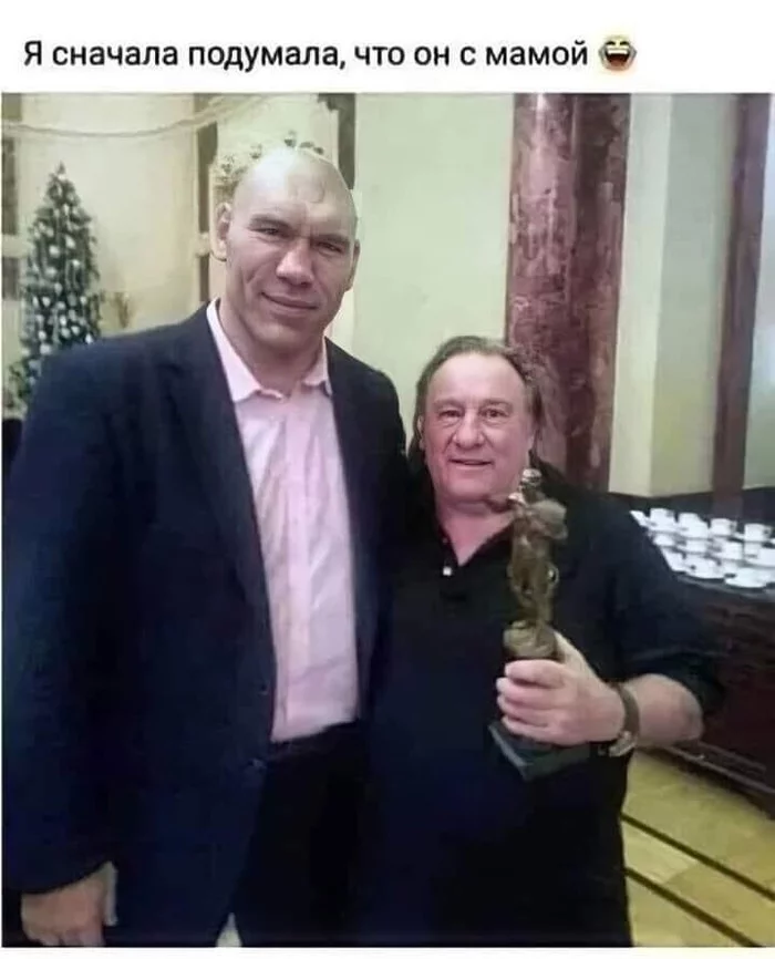 Valuev with his mother - Humor, The photo, Actors and actresses, Celebrities, Gerard Depardieu, Nikolay Valuev