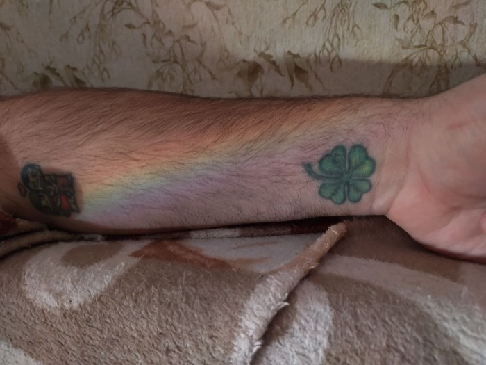 Сегодня смешно с радугой и клевером совпало