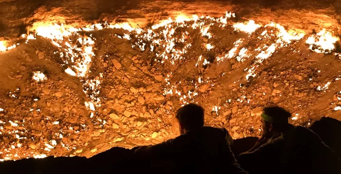 The President of Turkmenistan instructed to extinguish the gas crater Gates of Hell - it has been burning for more than 50 years - Darvaza, Turkmenistan, Gurbanguly Berdimuhamedov, The crater Darvaza