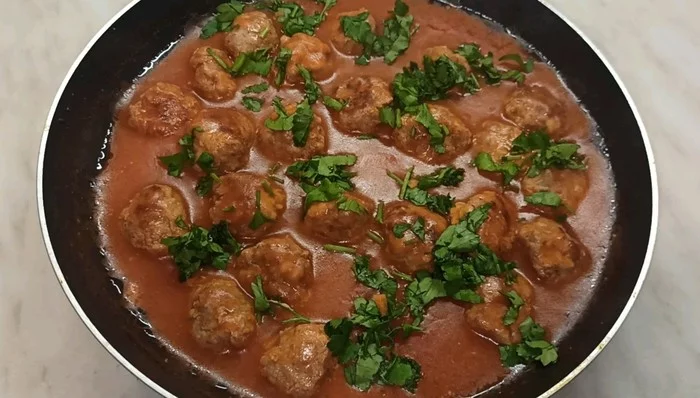 Meatballs in tomato sauce - My, Cooking, Video recipe, Meatballs, Dinner, Dinner, Meat, Longpost, Recipe, Video