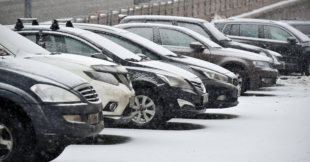городская парковка. знак платной парковки. зона парковок резидентского разрешения. парковка в москве 23 24 февраля. московские парковки.