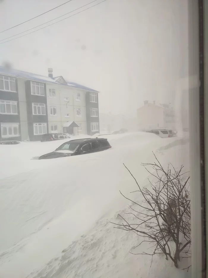 The neighbor who couldn't! - My, Sakhalin, Yuzhno-Sakhalinsk, Bad weather, Weather, Snow, Blizzard, Cyclone, Car, Neighbours, Longpost