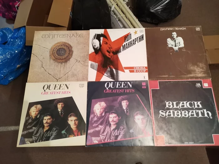 I started a renovation here... - My, Repair, Find, Vinyl records, Longpost, Queen, Black sabbath, Aria