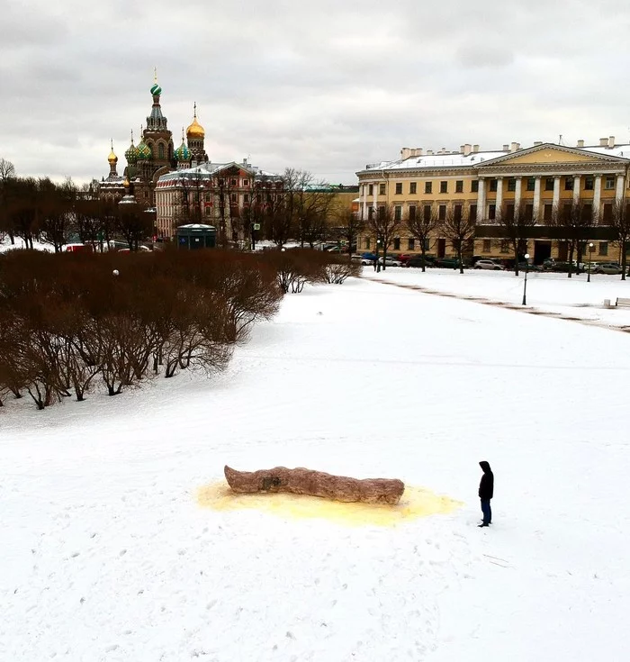 In St. Petersburg, they piled a huge kakakha on the Field of Mars on the conscience of Beglov - Politics, Snow, Garbage, Alexander Beglov, Saint Petersburg