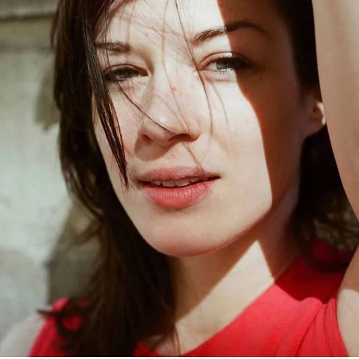 Can and Stand - Girls, Stoya