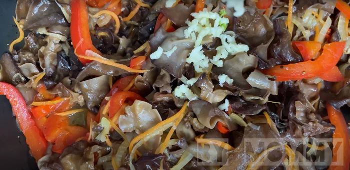 Salad of wood mushrooms Muer in Korean - snack recipe - how to cook Chinese wood mushrooms - My, Mushrooms, Video recipe, Recipe, Cooking, Salad, Snack, Dinner, Preparation, Vegetable salad, Korean food, Yummy, Vegan, At home, Brand, Food, Fancy food, Vegetables, Proper nutrition, cookbook, Video, Longpost