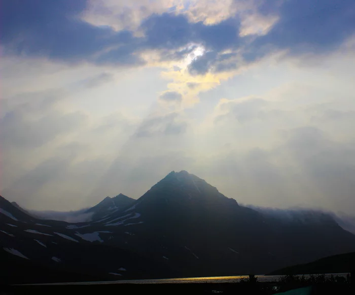 Izyahoy Range and Hadatayoganlor Lake - My, Yamal, The photo, Tourism, Polar Urals, Lake, Travels