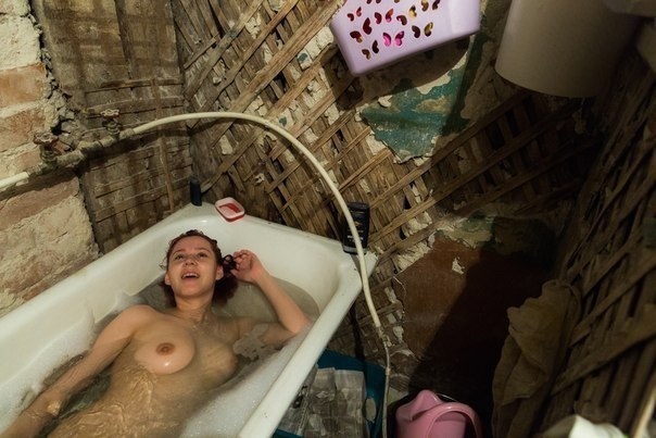 Almost renovated - NSFW, Erotic, Girls, Boobs, Bath, Bathing, Devastation