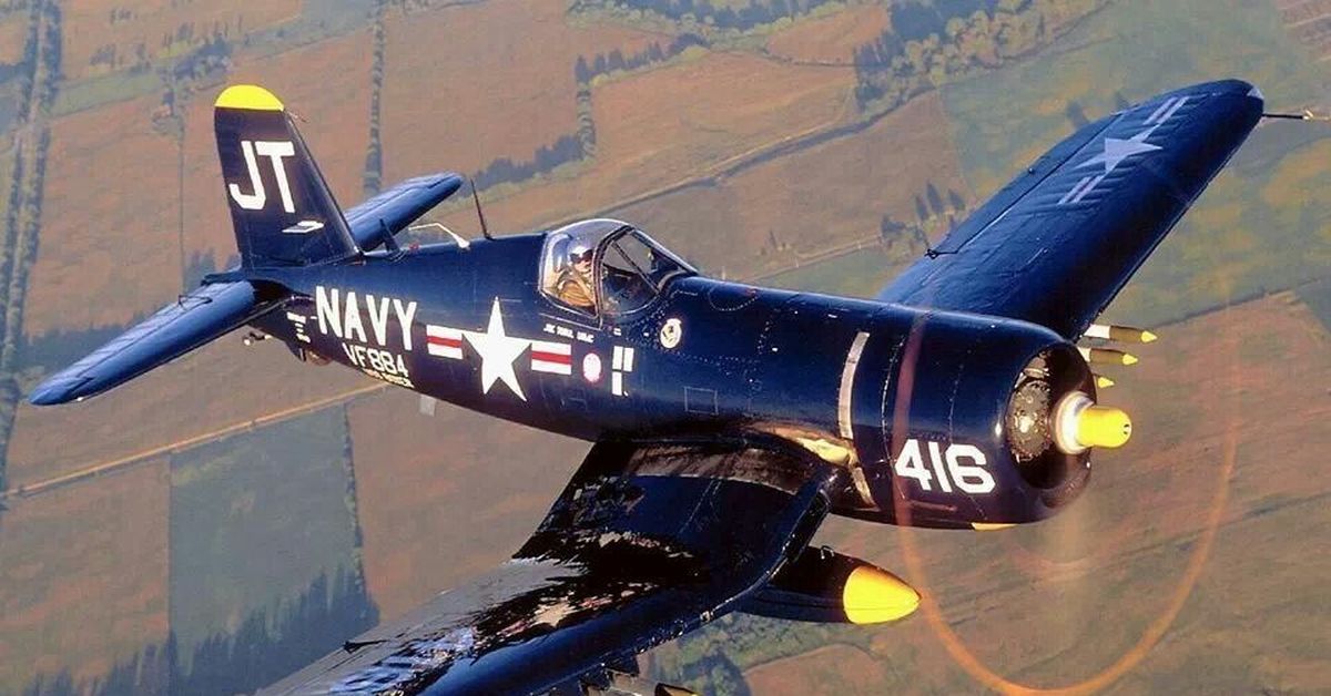 Самолет корсар. Chance Vought f4u Corsair. F4 Corsair. Чанс Воут f4u Корсар. F4u Corsair ww2.