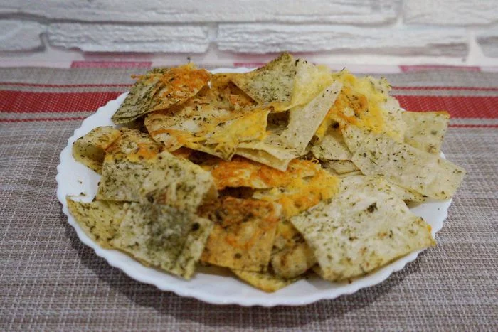 Crispy pita chips with cheese in the oven - My, Crisps, Pita, Snack, Snacks, Food, Cooking, Recipe, Nutrition, Preparation, Snack, Longpost