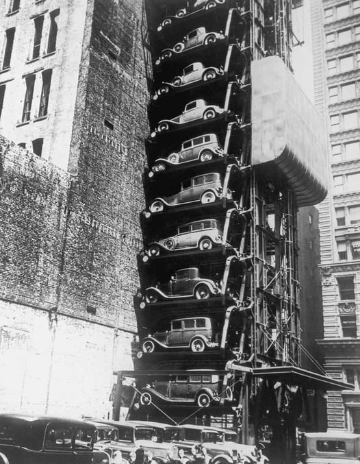 Elevator parking in Chicago, 1930s - Parking, Chicago, 1930, Auto, Town, Repeat