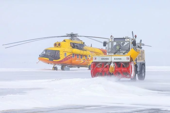 How to cope with snow in one of the northernmost airports in the world Norilsk (Alykel) - Norilsk, The airport, Alykel, Aviation, Airplane, Technics, Longpost