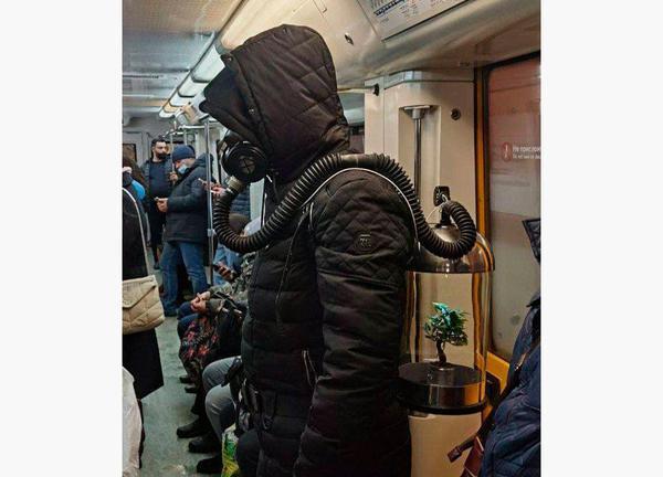 In the Moscow metro noticed a stalker in a gas mask - Stalker, Metro, Cosplay, The photo, Text