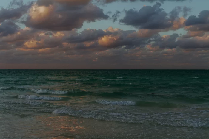 Waters of the Atlantic Ocean at sunset - My, Cuba, Ocean, Atlantic Ocean, Canon, The photo
