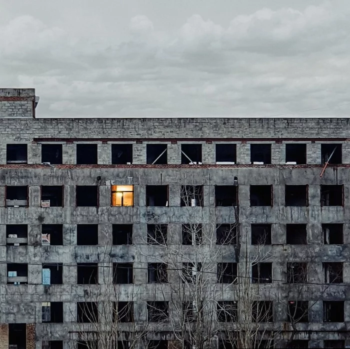 Affordable housing - My, Abandoned house, Mobile photography, Light in the window, Kiev, Snapseed