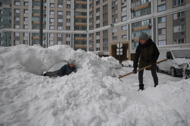 Foamed worse than soda: Residents of Krasnodar were horrified by the sizzling snow - Chemistry, Snow, Snowfall, Experiment, Nauchpop, Krasnodar, Video, Longpost