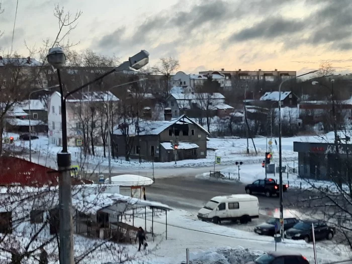 Сортавала превращается в город-призрак? Заброшки и бродячие собаки в Сортавале (Карелия) - Моё, Карелия, Сортавала, Владимир Путин, Обращение к президенту, Заброшенное, Заброшенный дом, Бродячие собаки, Рускеала, Рускеальский экспресс, Длиннопост, Туризм, Парфенчиков