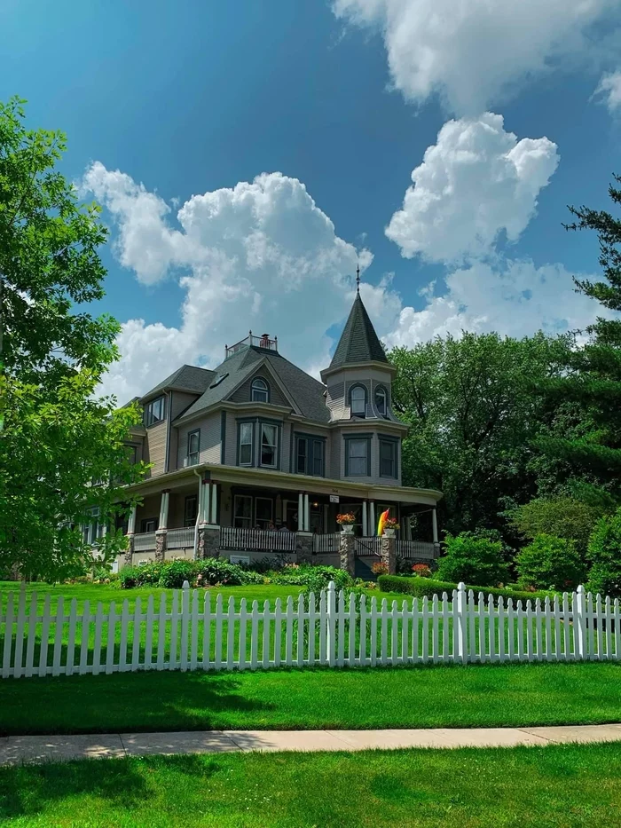 Hotel from the movie Groundhog Day - My, Groundhog Day, Films of the 90s, Location, USA, Illinois