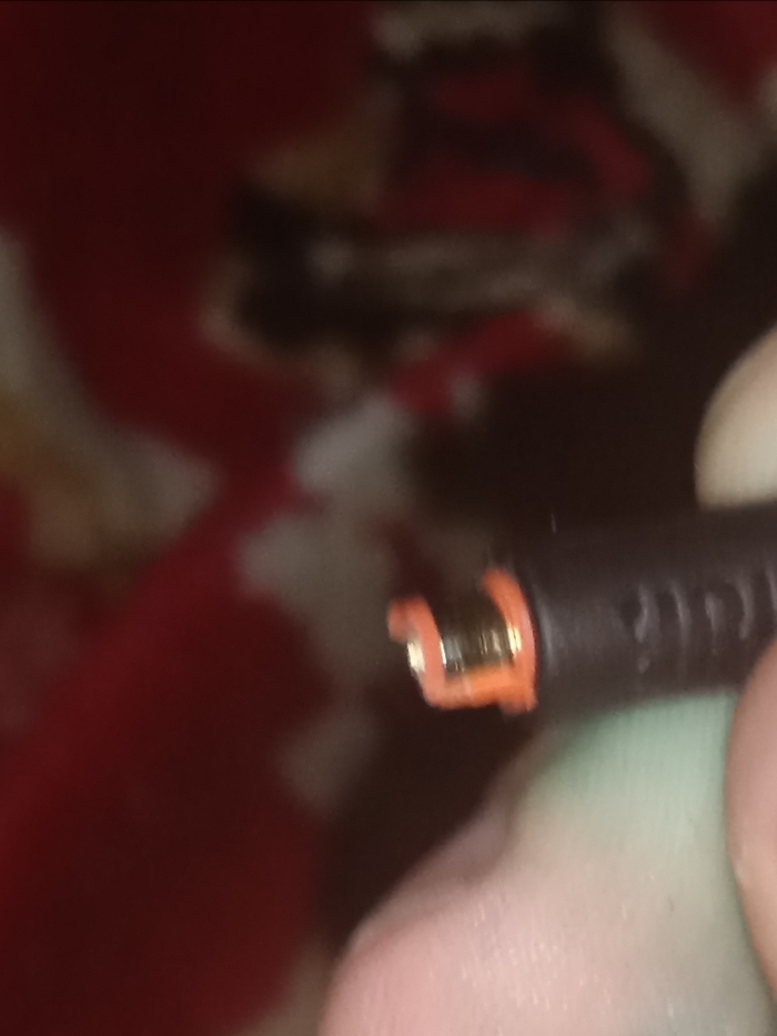 Штекер в гнезде