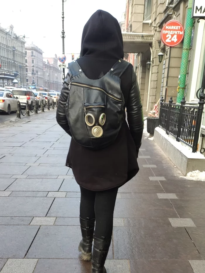 From the skin of a mined snork - My, Stalker, Backpack, People, Passerby, Mask, Saint Petersburg