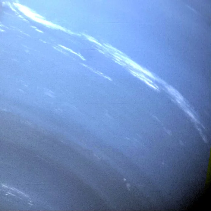 Details of neptune's atmosphere - Space, Neptune, Atmosphere, Voyager, Longpost