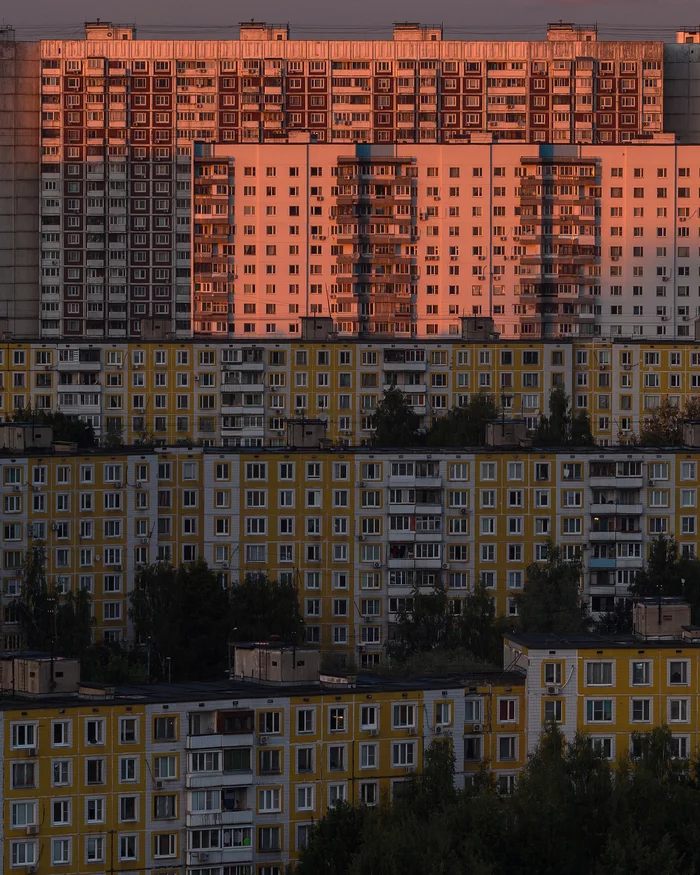 Panels of Moscow - My, The photo, Panel house, Moscow, Sunset, Light