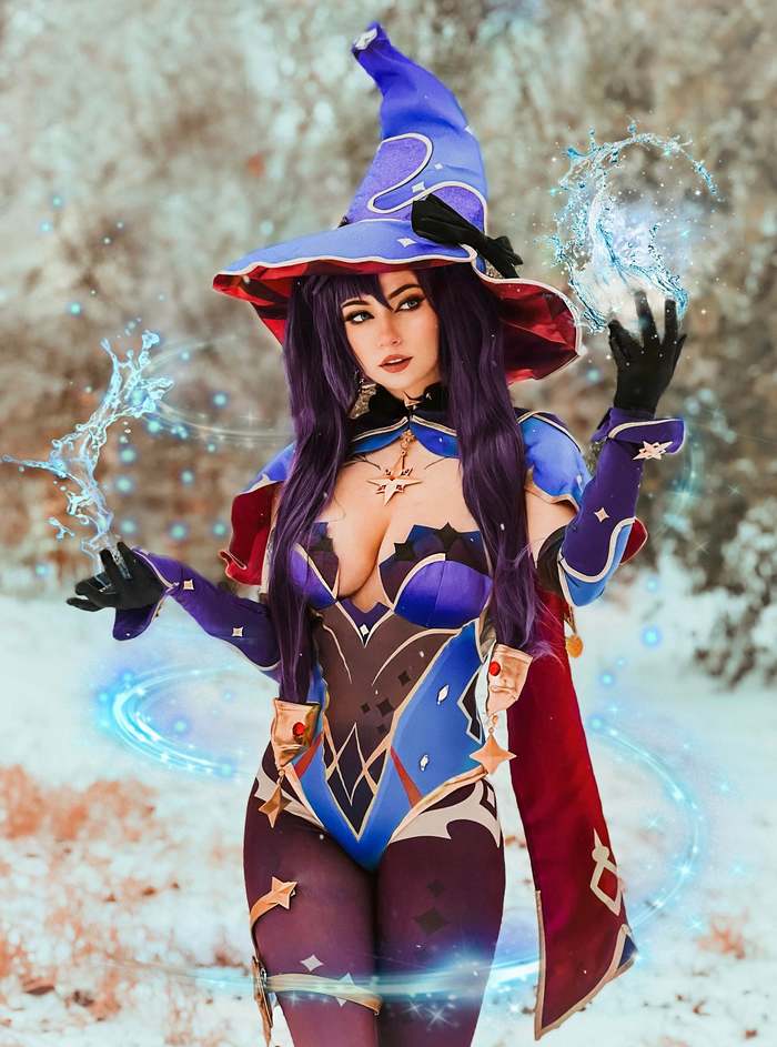 Mona cosplay from Genshin ( Spookyfoxx)