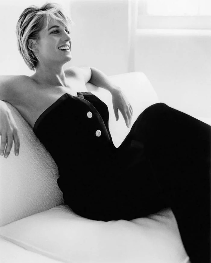 Princess Diana - Princess Diana, Black and white photo, 1996