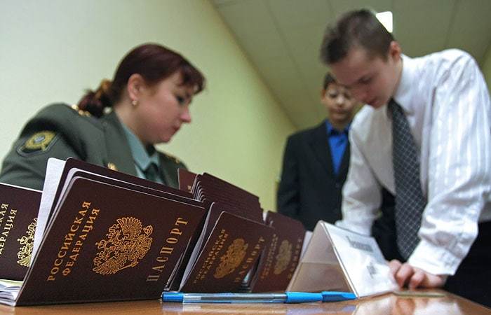 In connection with the imminent referendum in Belarus, a campaign for the distribution of Russian passports has started - Fake news, Republic of Belarus, Russia, Sovbelarussia, The passport, Politics, Humor