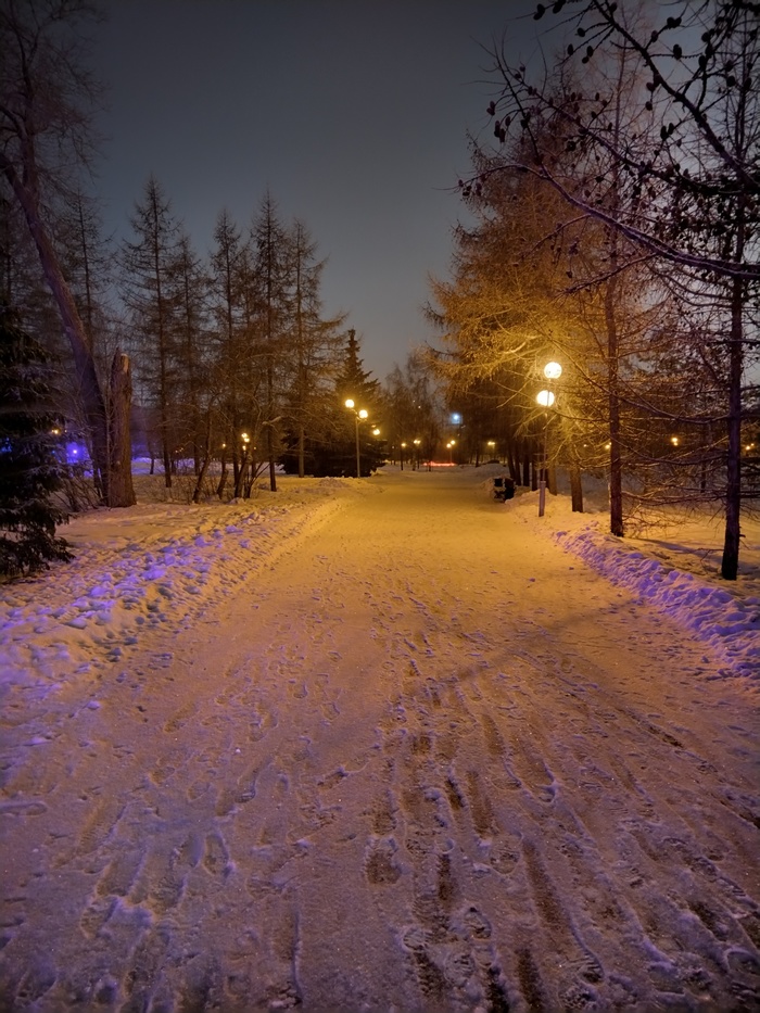 Теплая ламповая ночь (Челябинск, Алое поле)