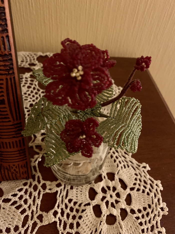 Цветы из бисера