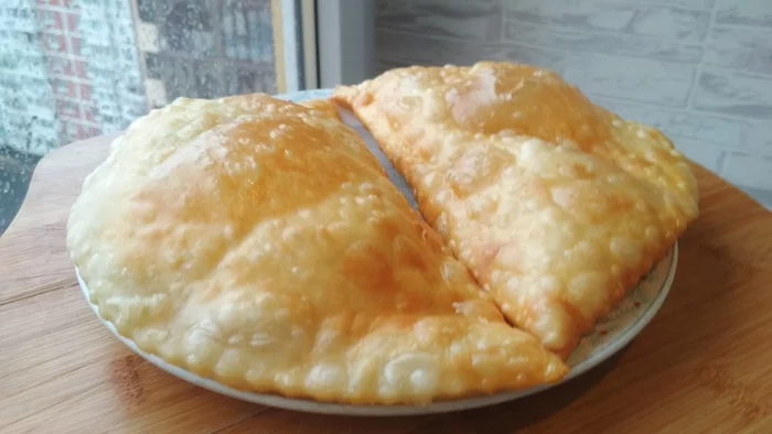 Chebureks with cheese - My, Recipe, Cheburek, Bakery products, Longpost