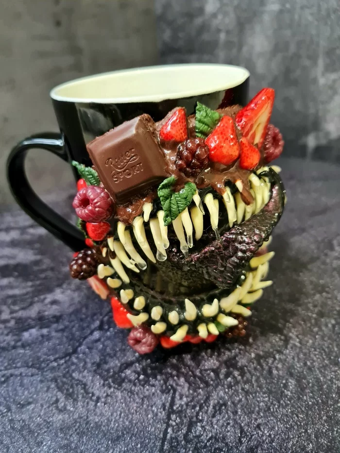 Mug with berry symbiote - My, Polymer clay, With your own hands, Handmade, Needlework without process, Symbiote, Кружки, Mug with decor, Presents, Longpost