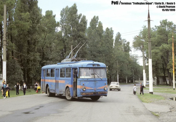 Фото грузинского троллейбуса: Поти - Моё, Грузия, История, Интересное, Троллейбус, Электротранспорт, Грусть, Общественный транспорт, Длиннопост