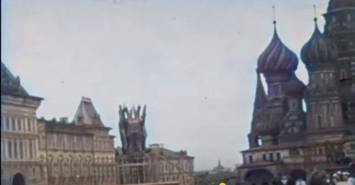 Sculpture on the roof of the house on Red Square - My, Sculpture, Mystery, Story, Temple