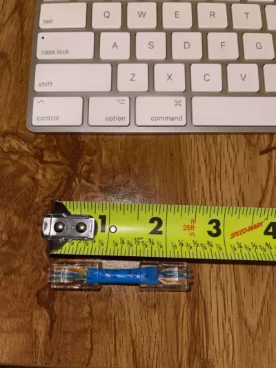 Reddit users compete to create the shortest working Ethernet cable – the centimeter option wins - Patch Cord, IT, Reddit, Tjournal, Longpost