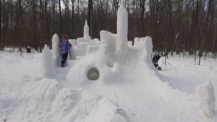 Snow Castle, Tushino, Aleshkinsky Forest - My, Childhood, Parents and children, Snow fortress, Tushino