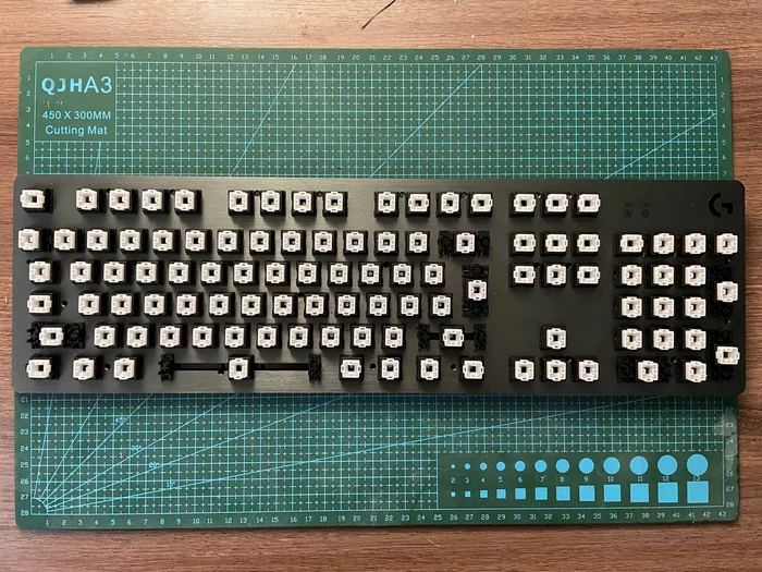 Cleaning Logitech G413 carbon - My, Longpost, Repair, Sadness, Sadness, Keyboard, Soldering