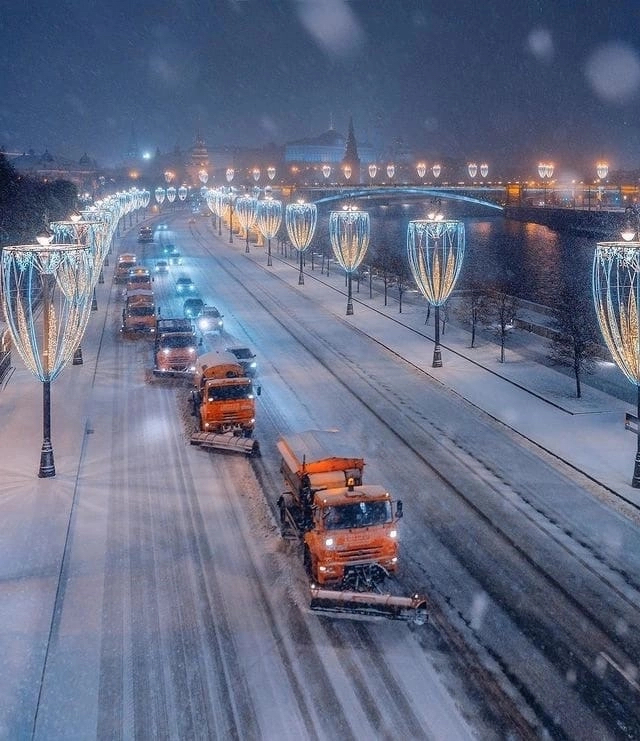 Moscow for cleanliness - Moscow, Snow, Winter, The photo, Night, beauty, A life, Holidays, The street, Snow removal