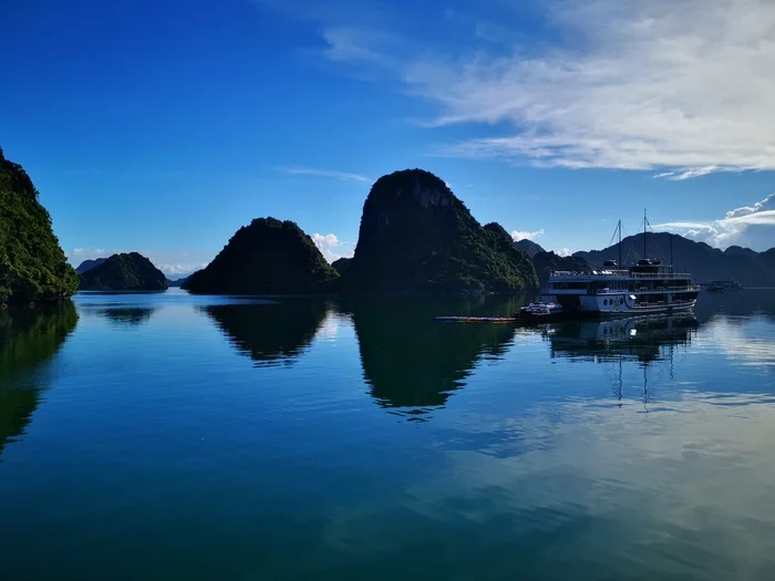 Halong Bay during the day - My, Mobile photography, Vietnam, Ha Long, Halong Bay