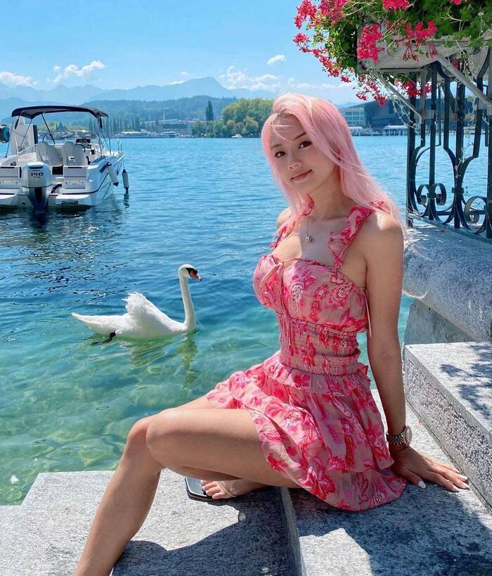 Vyvan Le - Girls, The photo, The dress, Asian, Colorful hair, Pink hair