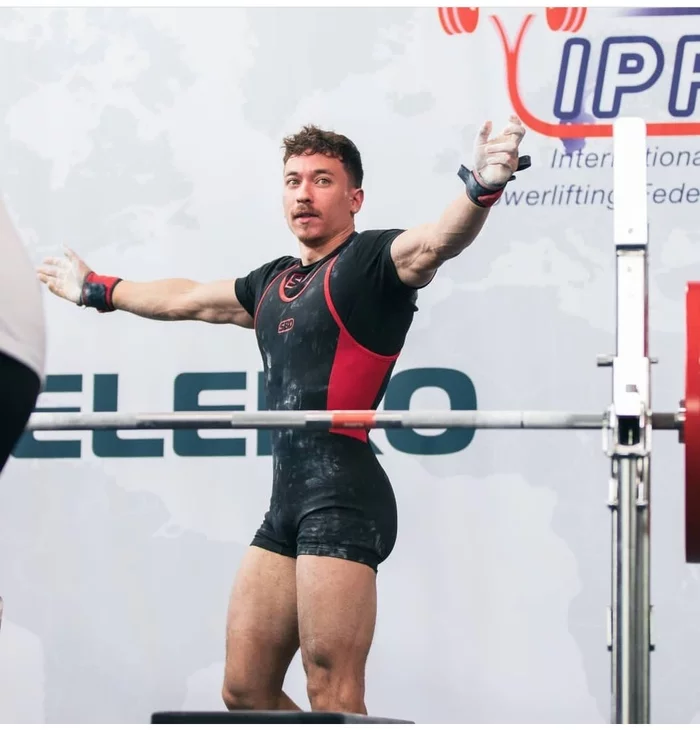 Panagiotis Tarinidis squats 260kg - Powerlifting, Video, Sport, Power, Squats, Longpost