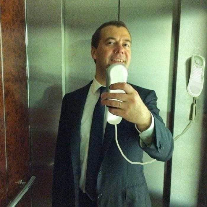 Dimasik has a new phone - Dmitry Medvedev, Humor, iPhone, Politics